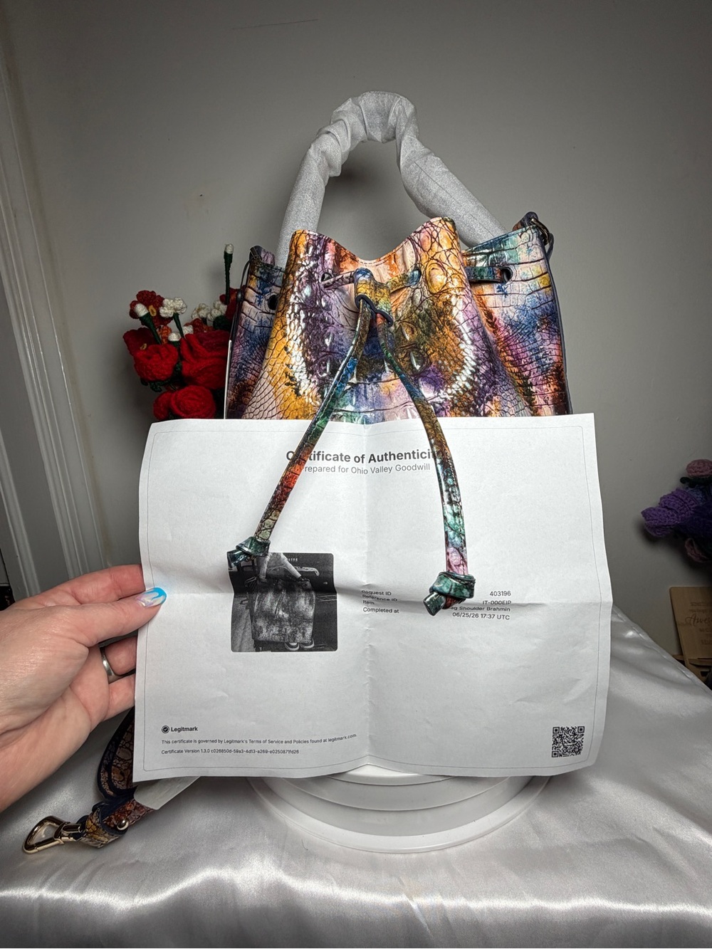 Brahmin Marlowe Bucket Bag in Fallstruck Melbourne Croc Embossed NWT and COA - Picture 10 of 10